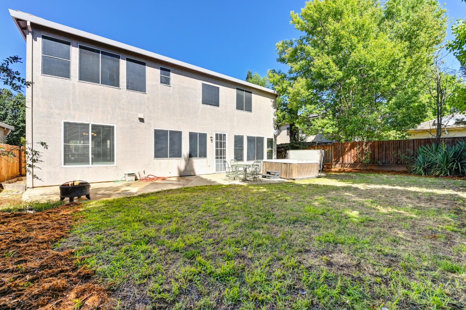 823 Leith Court