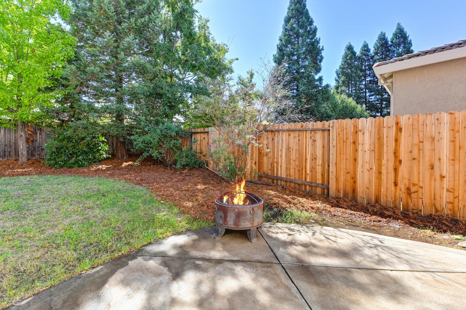 823 Leith Court