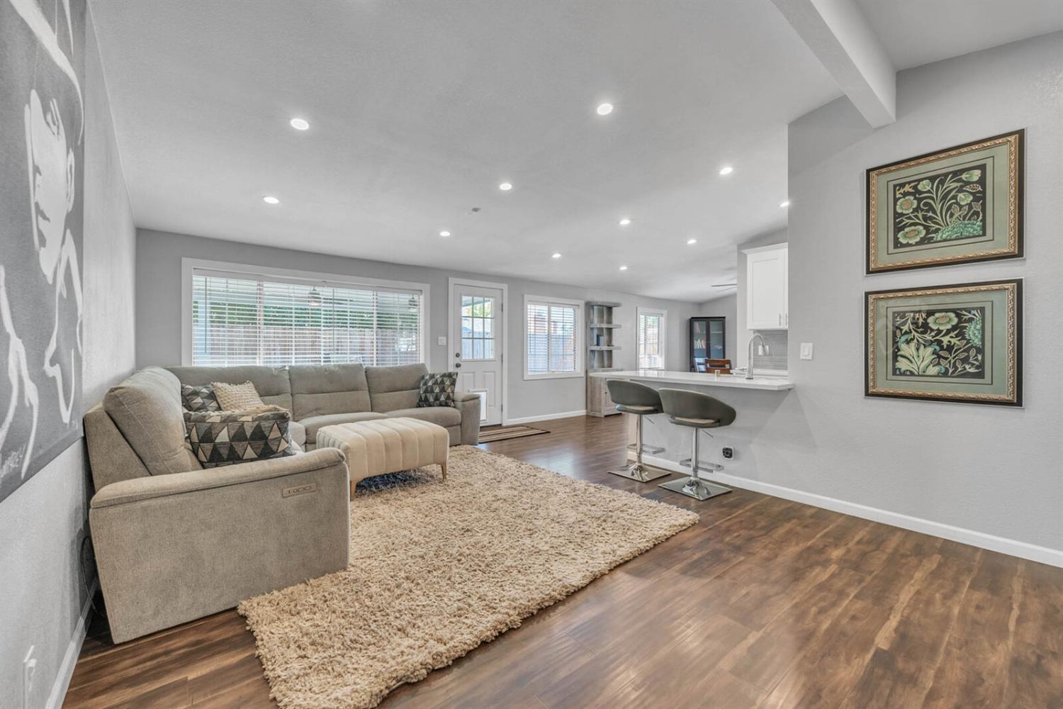1012 Sunset Drive