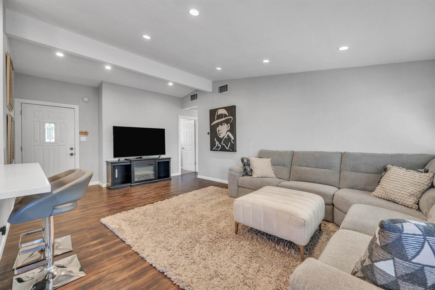1012 Sunset Drive
