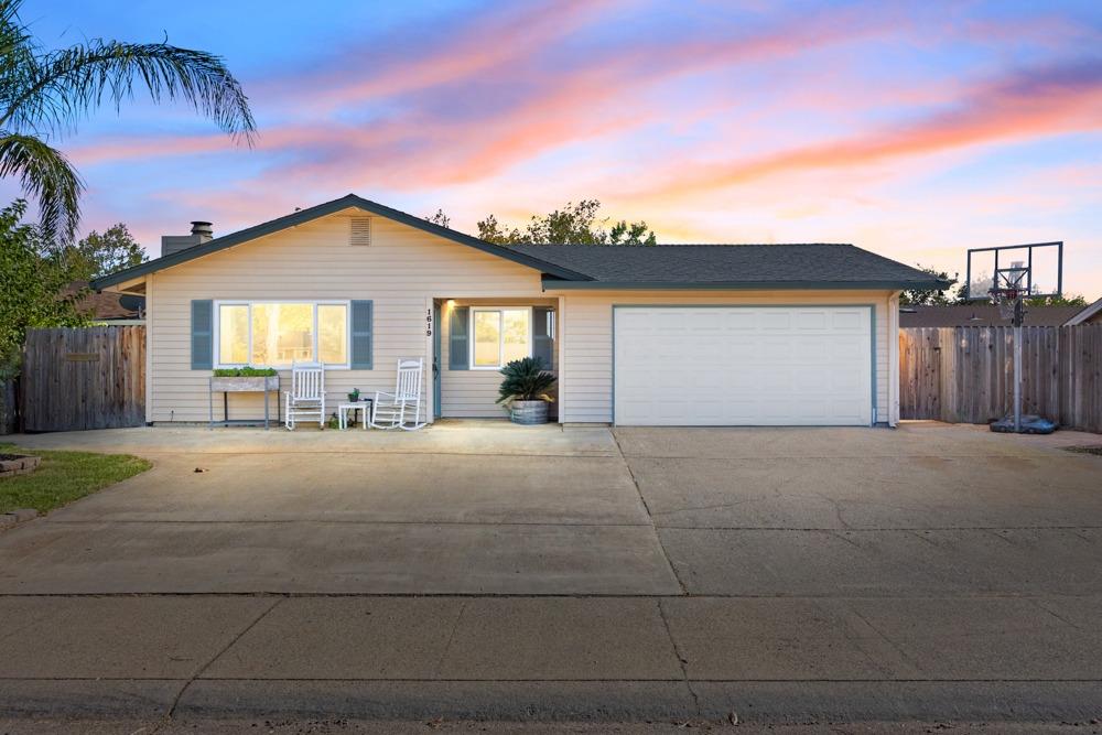 1619 4th Street