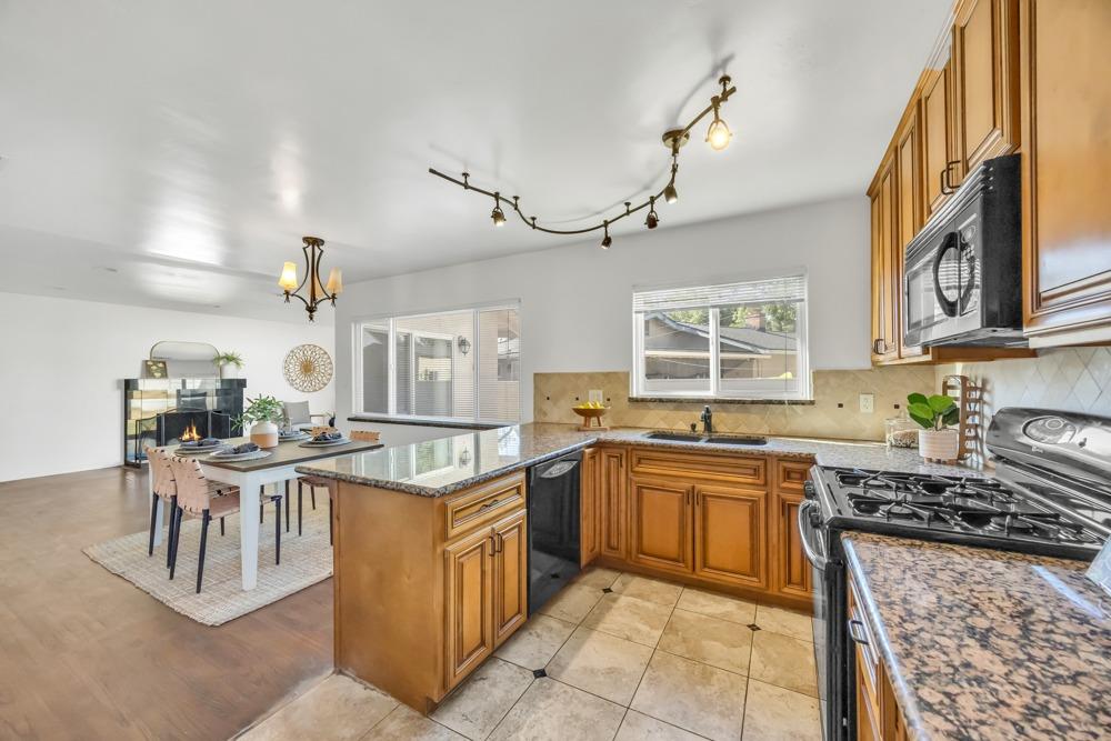 7139 Rollingwood Boulevard