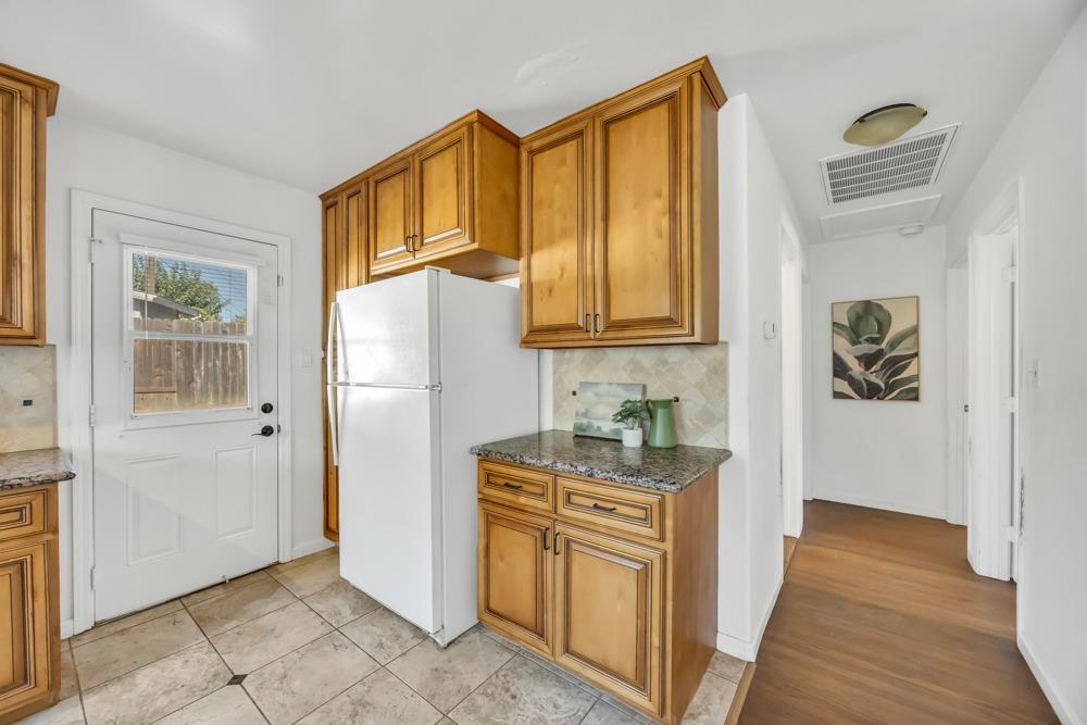 7139 Rollingwood Boulevard