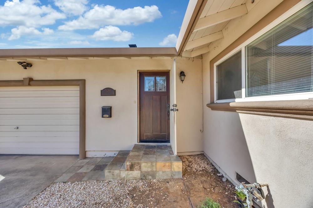 7139 Rollingwood Boulevard