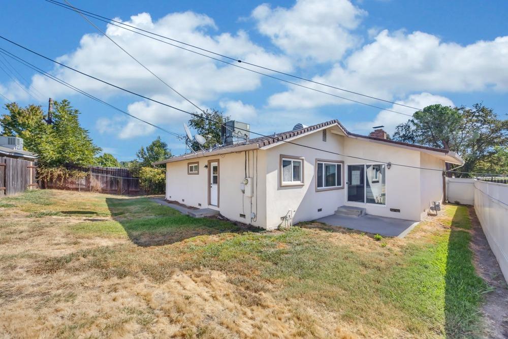 7139 Rollingwood Boulevard