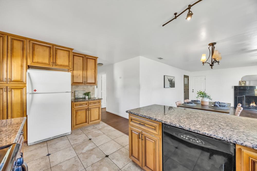 7139 Rollingwood Boulevard