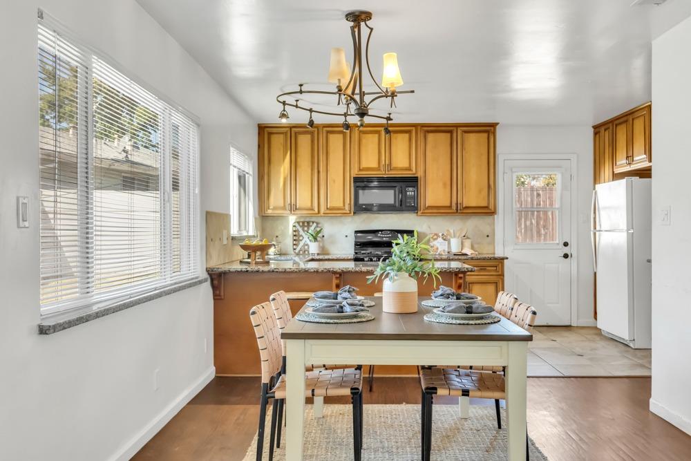 7139 Rollingwood Boulevard