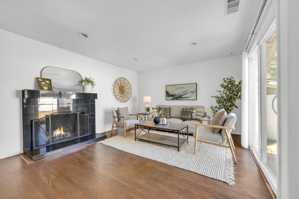 7139 Rollingwood Boulevard