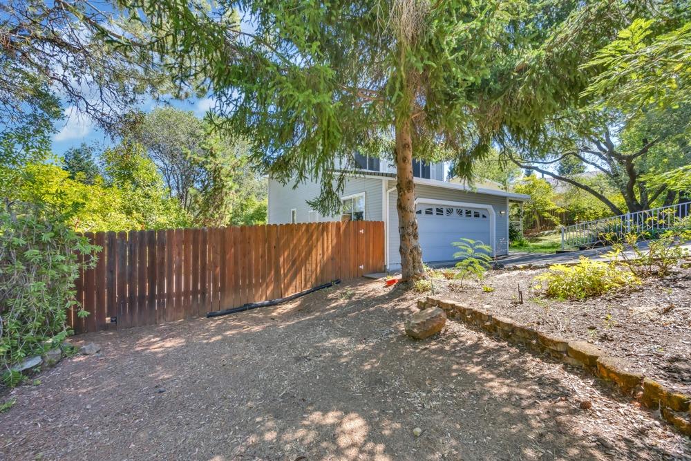 1620 Yale Court