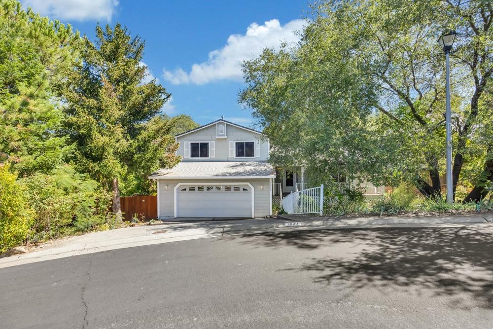 1620 Yale Court