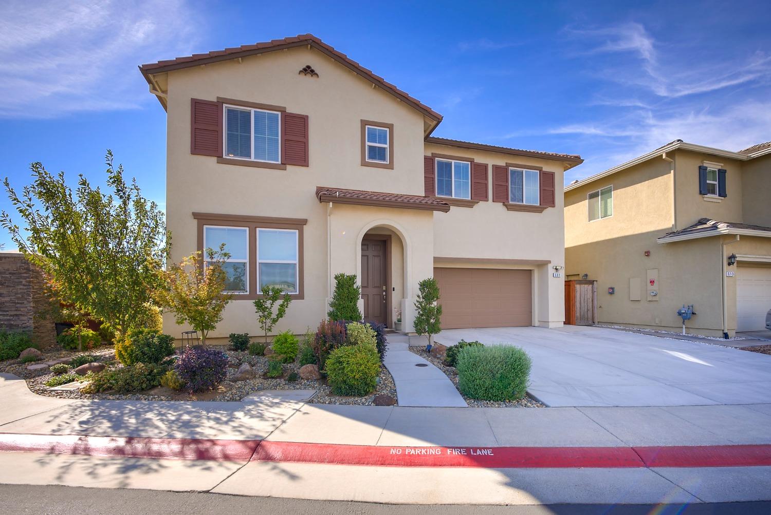 601 Lincolnshire Circle