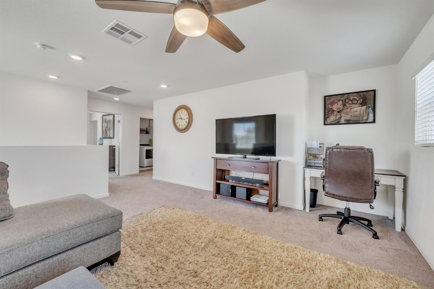 601 Lincolnshire Circle