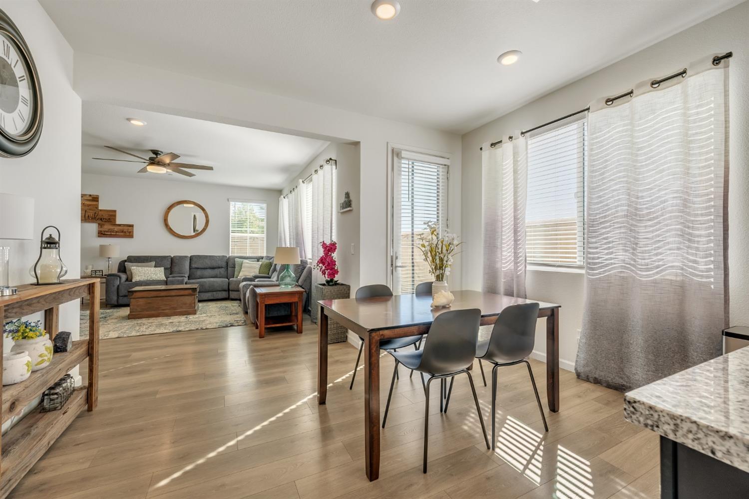601 Lincolnshire Circle
