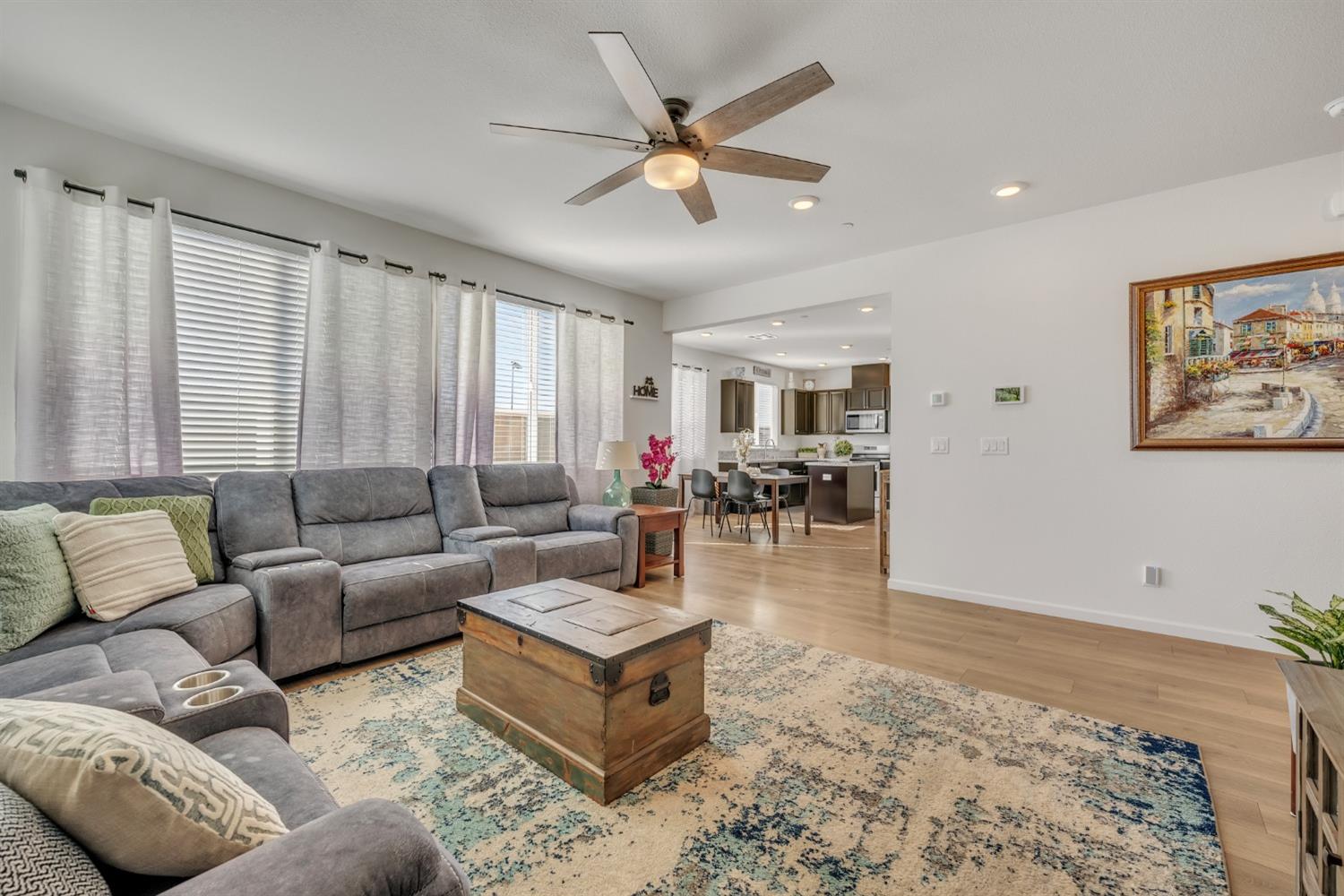 601 Lincolnshire Circle