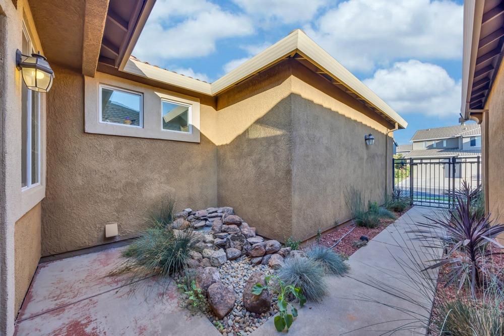 688 Linley Lane