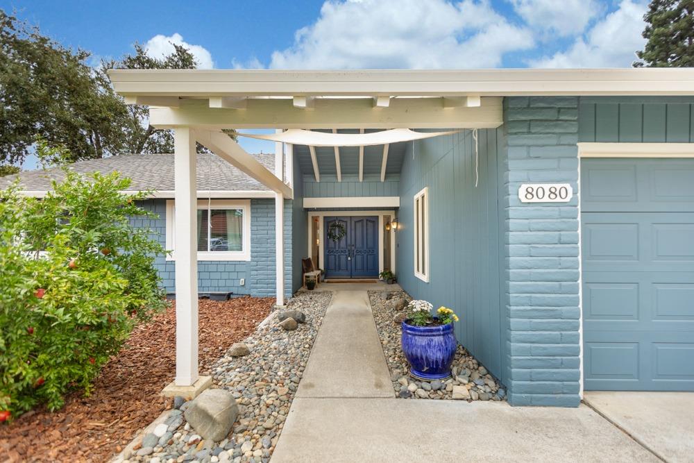 8080 Cammeray Drive