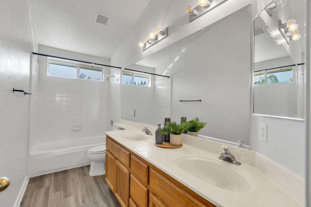8893 Marketta Court