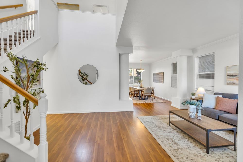 8893 Marketta Court