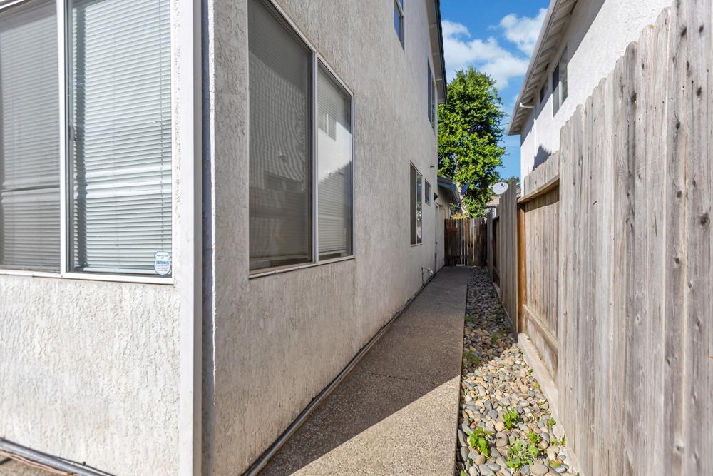 8893 Marketta Court