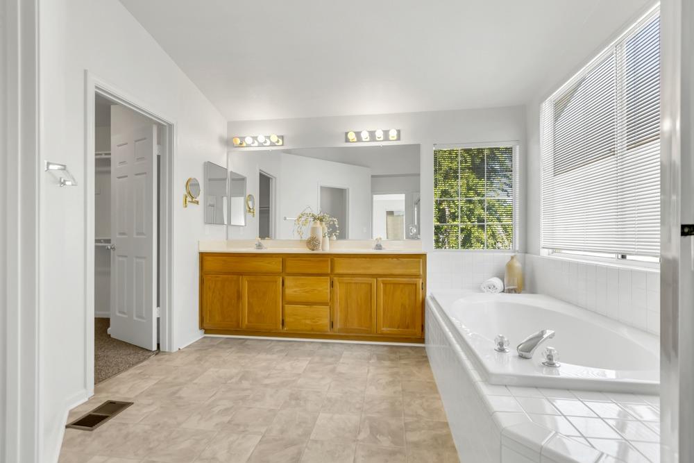 8893 Marketta Court
