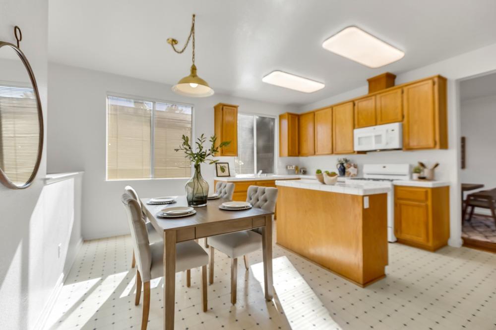 8893 Marketta Court