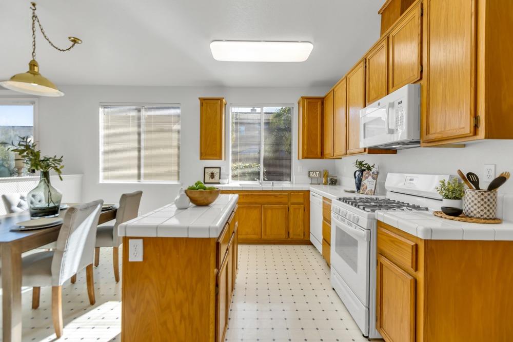 8893 Marketta Court