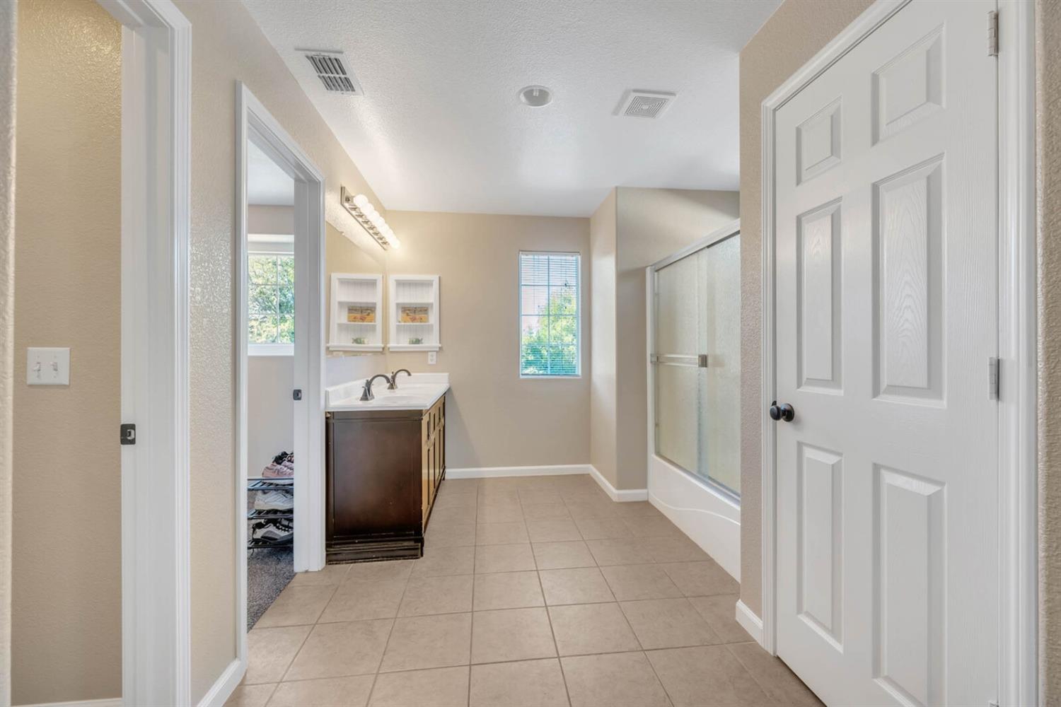 1612 Drummond Lane