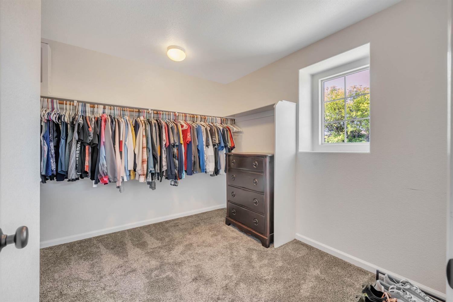 1612 Drummond Lane