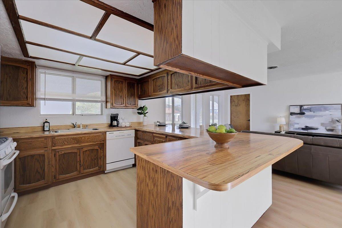 7087 Madrone Lane