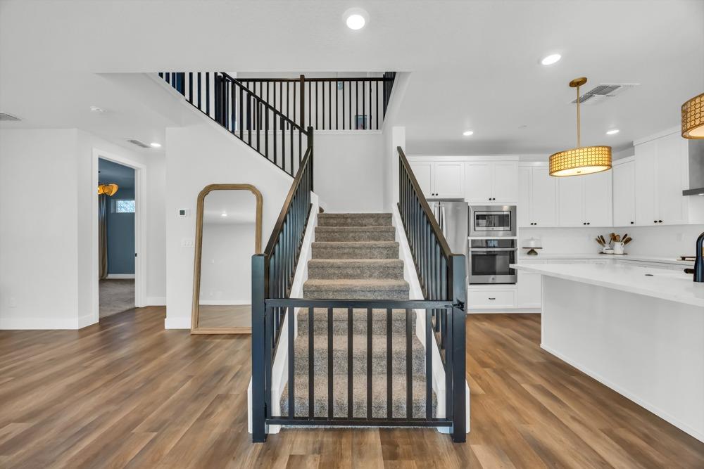 11921 Montron Way