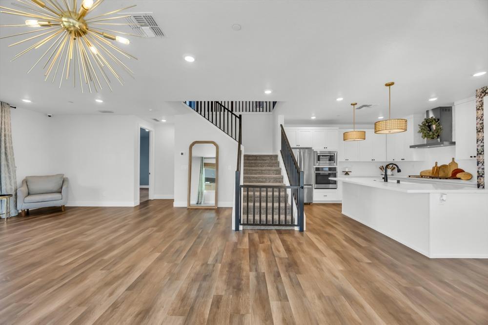 11921 Montron Way