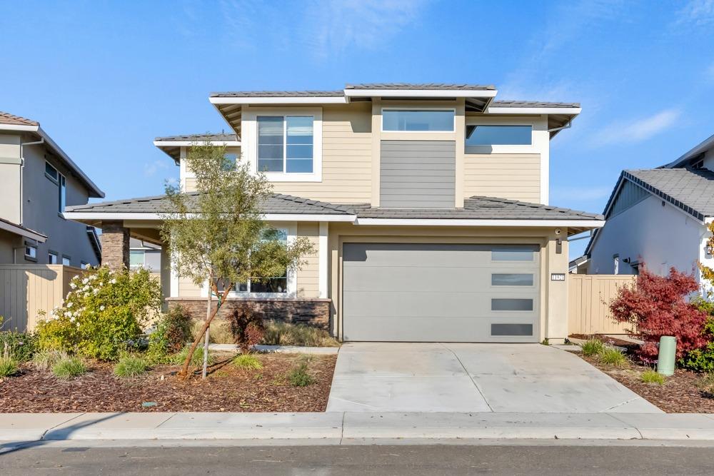 11921 Montron Way