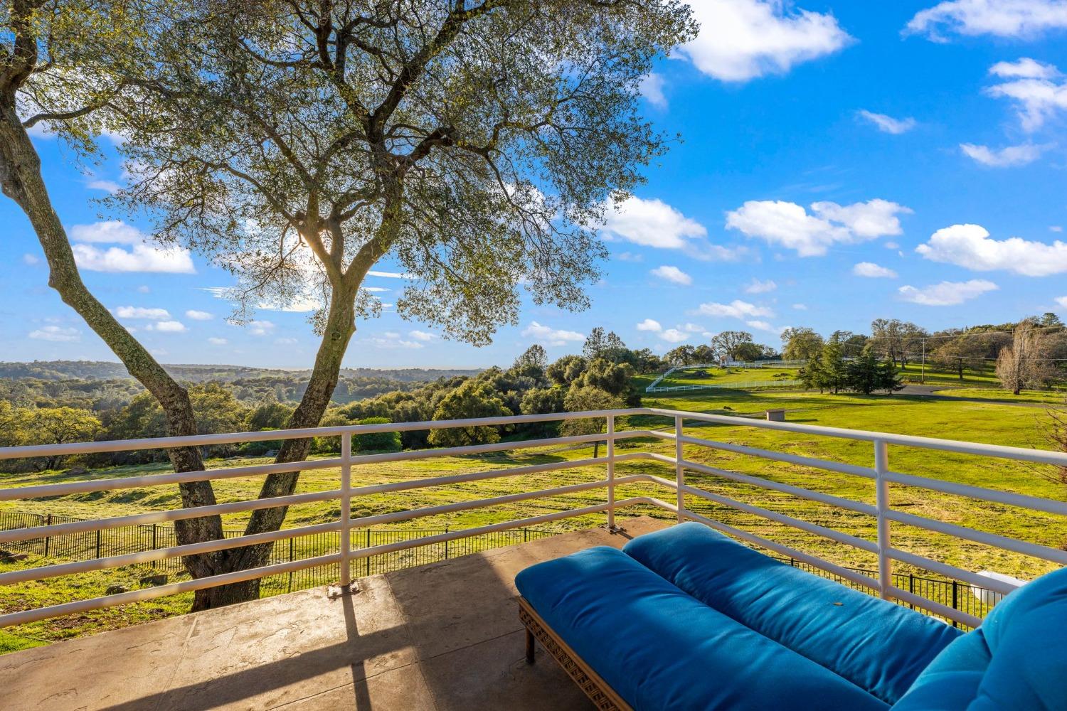 5856 Fernwood Drive