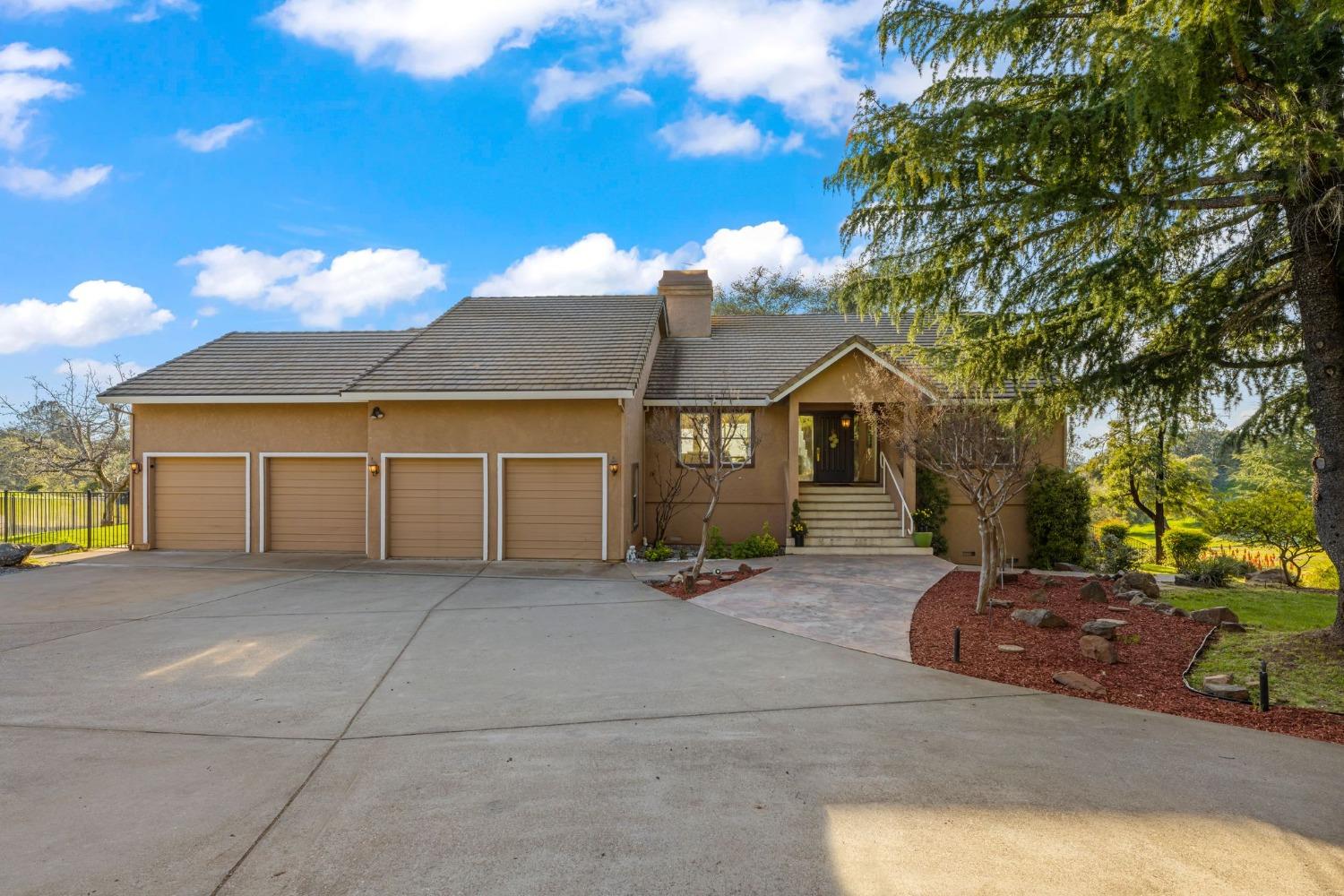 5856 Fernwood Drive