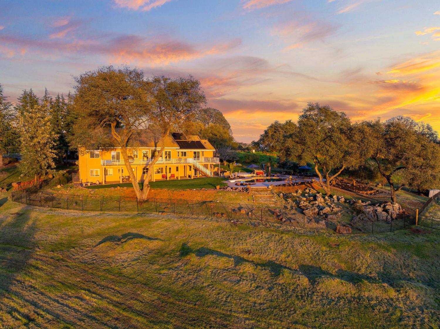5856 Fernwood Drive