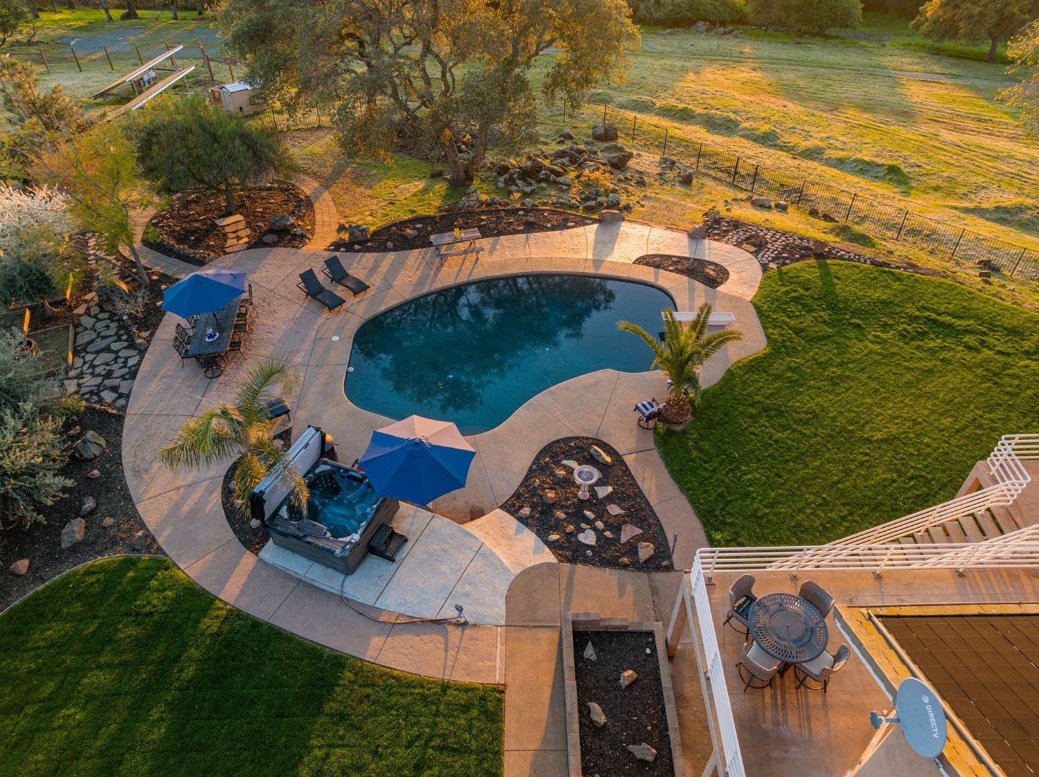 5856 Fernwood Drive