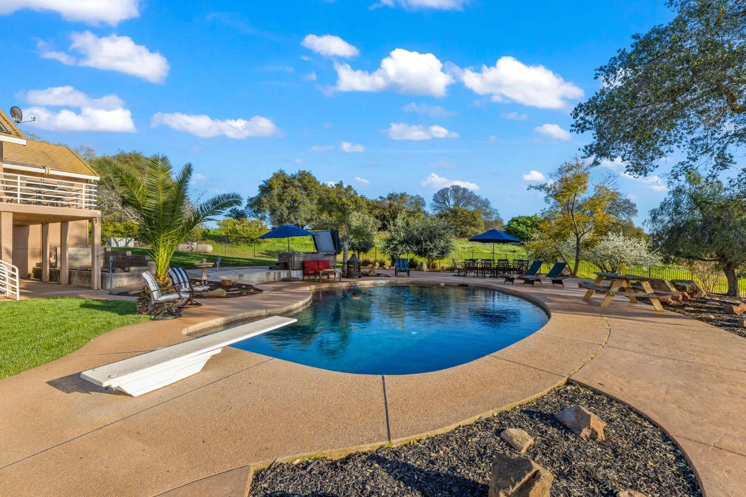 5856 Fernwood Drive