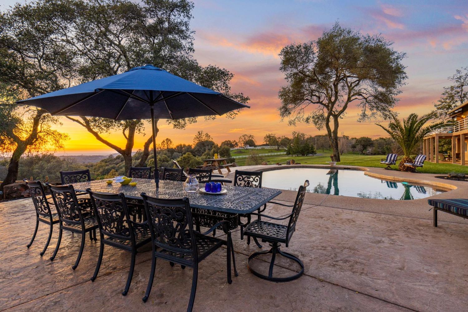 5856 Fernwood Drive