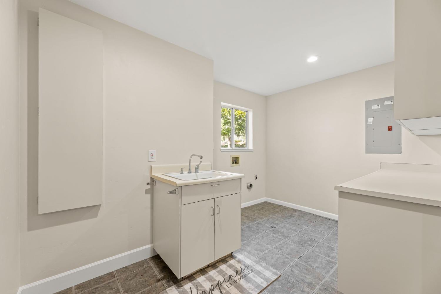 5856 Fernwood Drive