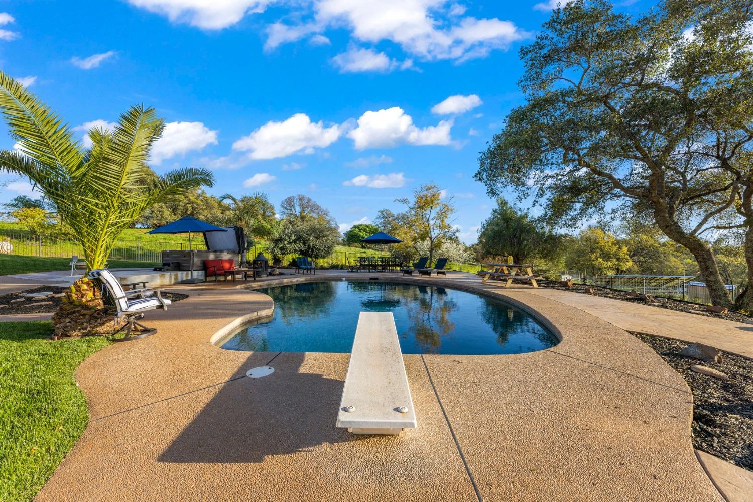 5856 Fernwood Drive