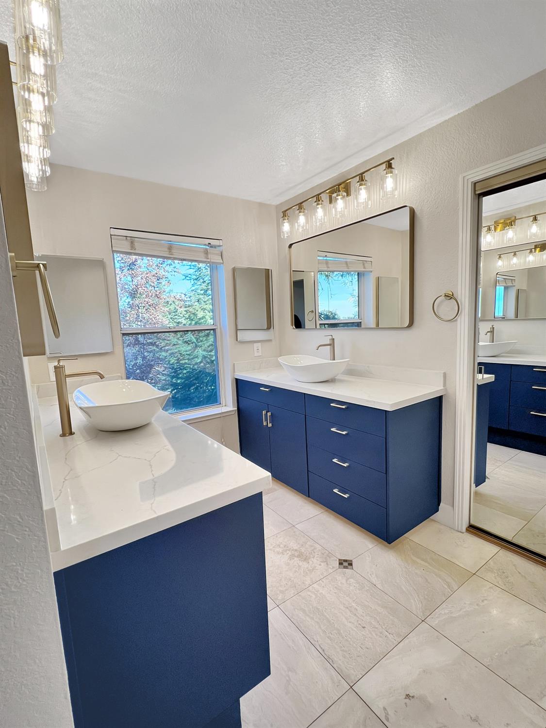 5856 Fernwood Drive
