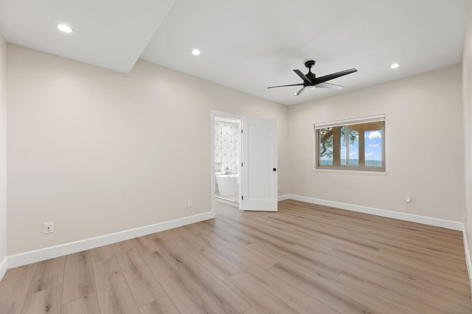 5856 Fernwood Drive