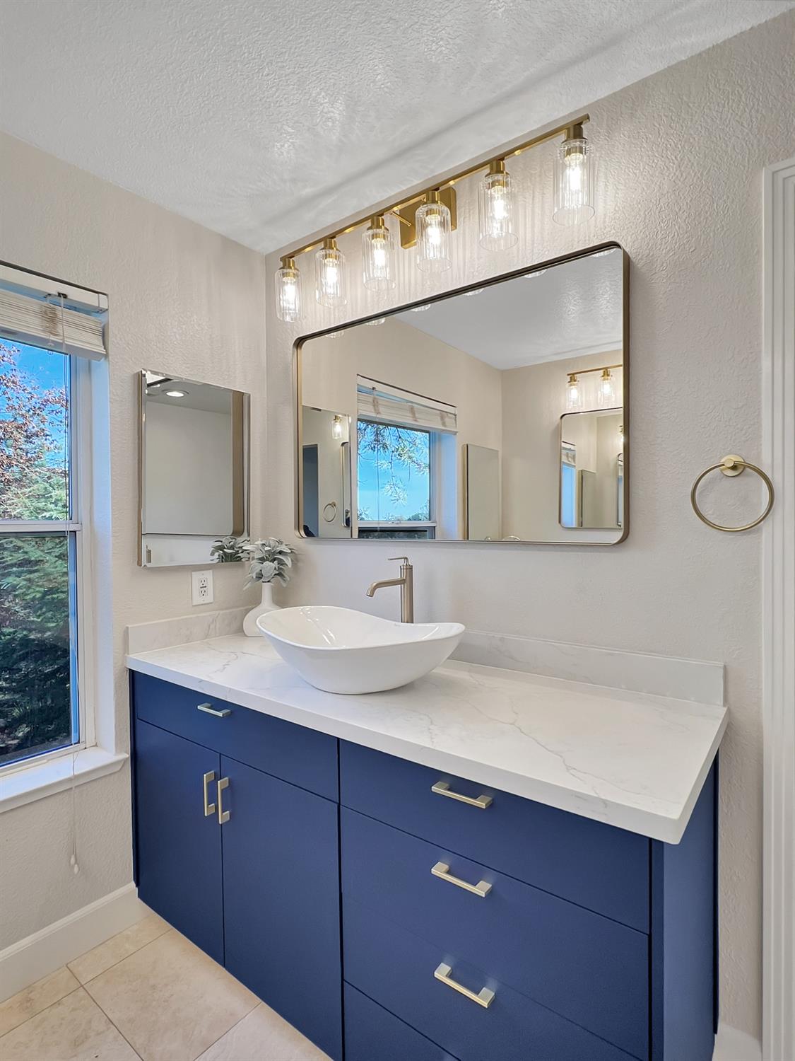5856 Fernwood Drive