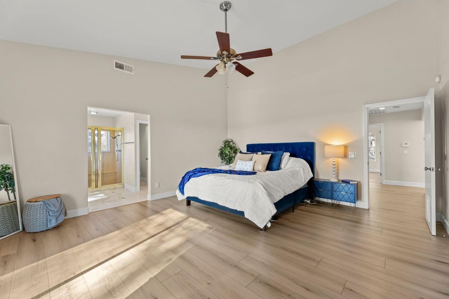 5856 Fernwood Drive