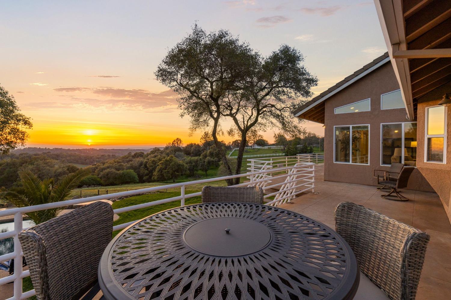 5856 Fernwood Drive