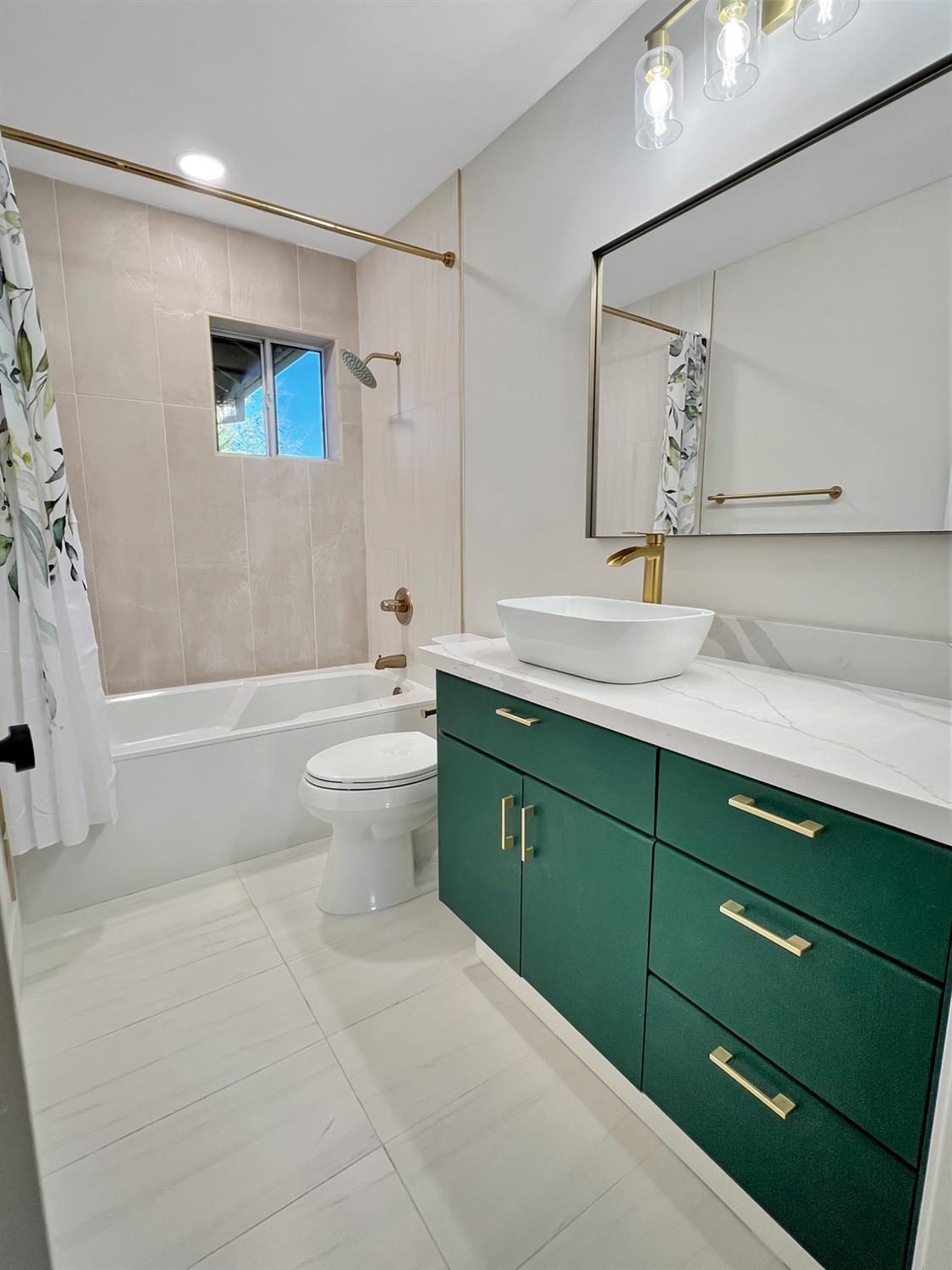 5856 Fernwood Drive