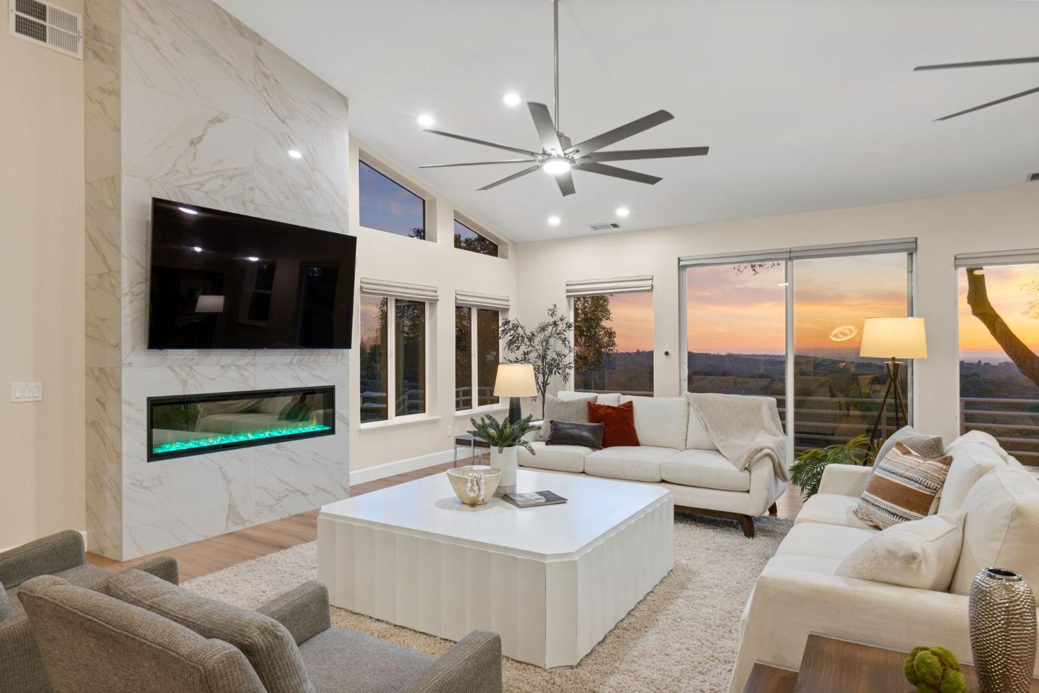5856 Fernwood Drive