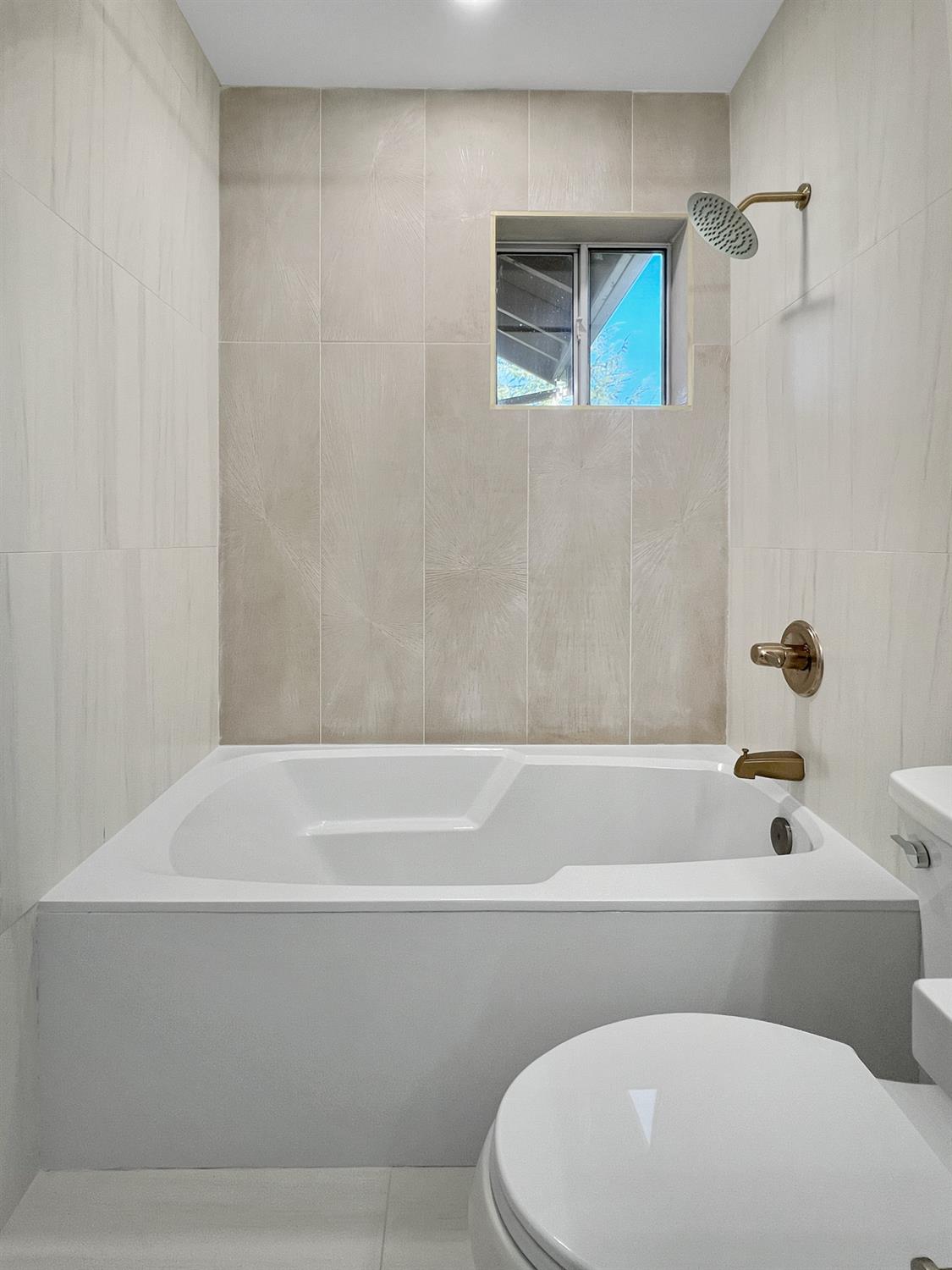 5856 Fernwood Drive