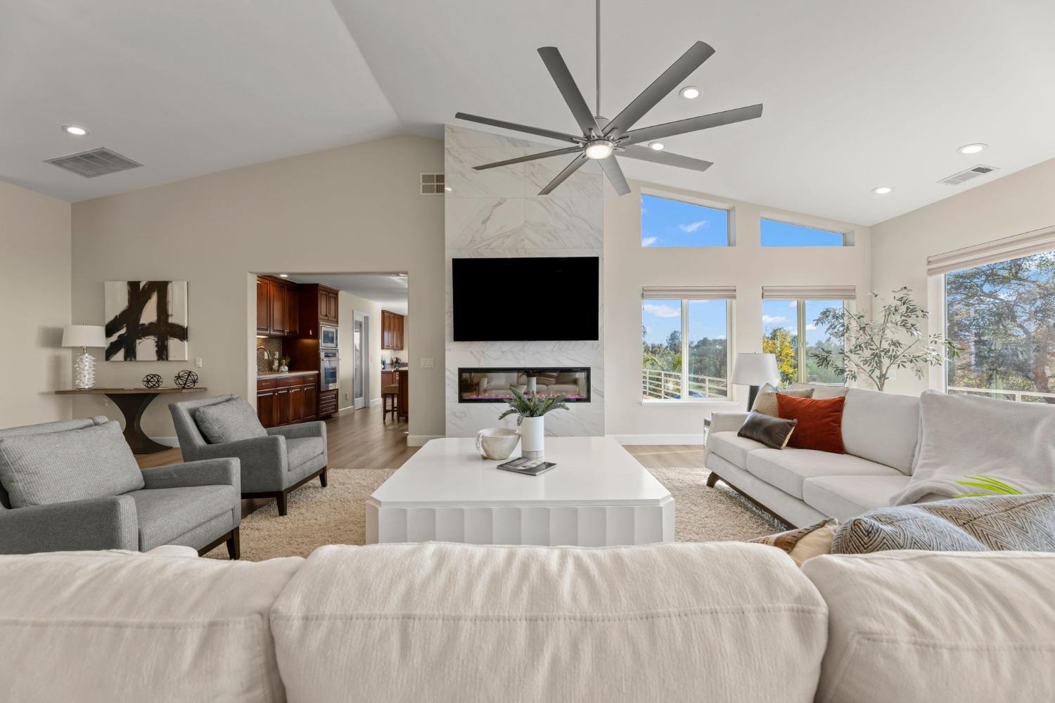 5856 Fernwood Drive