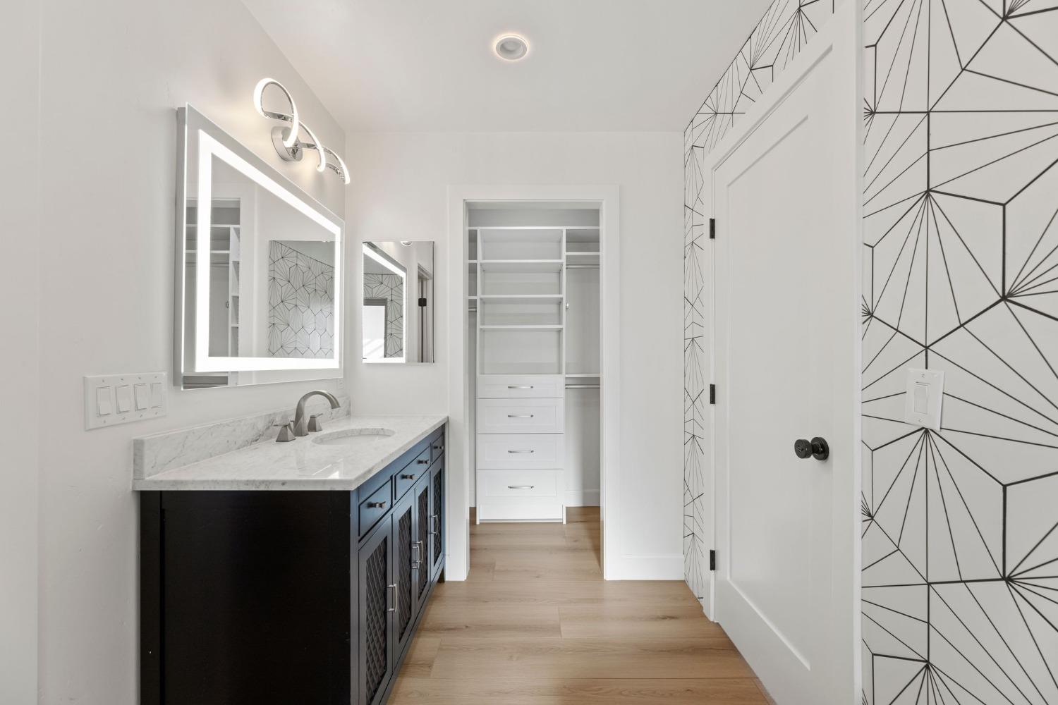 5856 Fernwood Drive